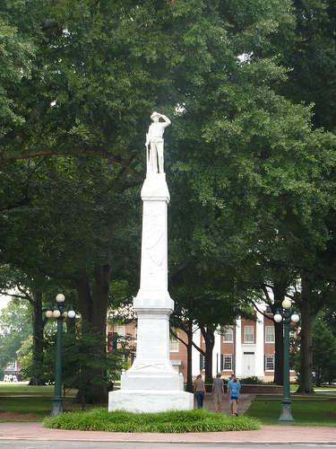 Example image - aligned to the right